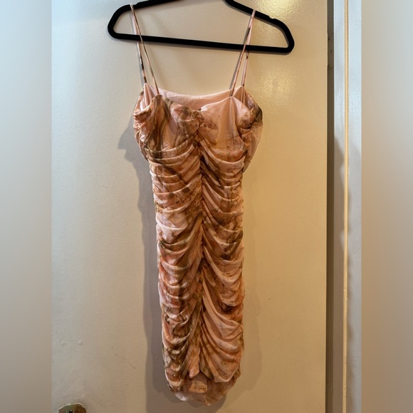 Windsor - Picture 2 of 2